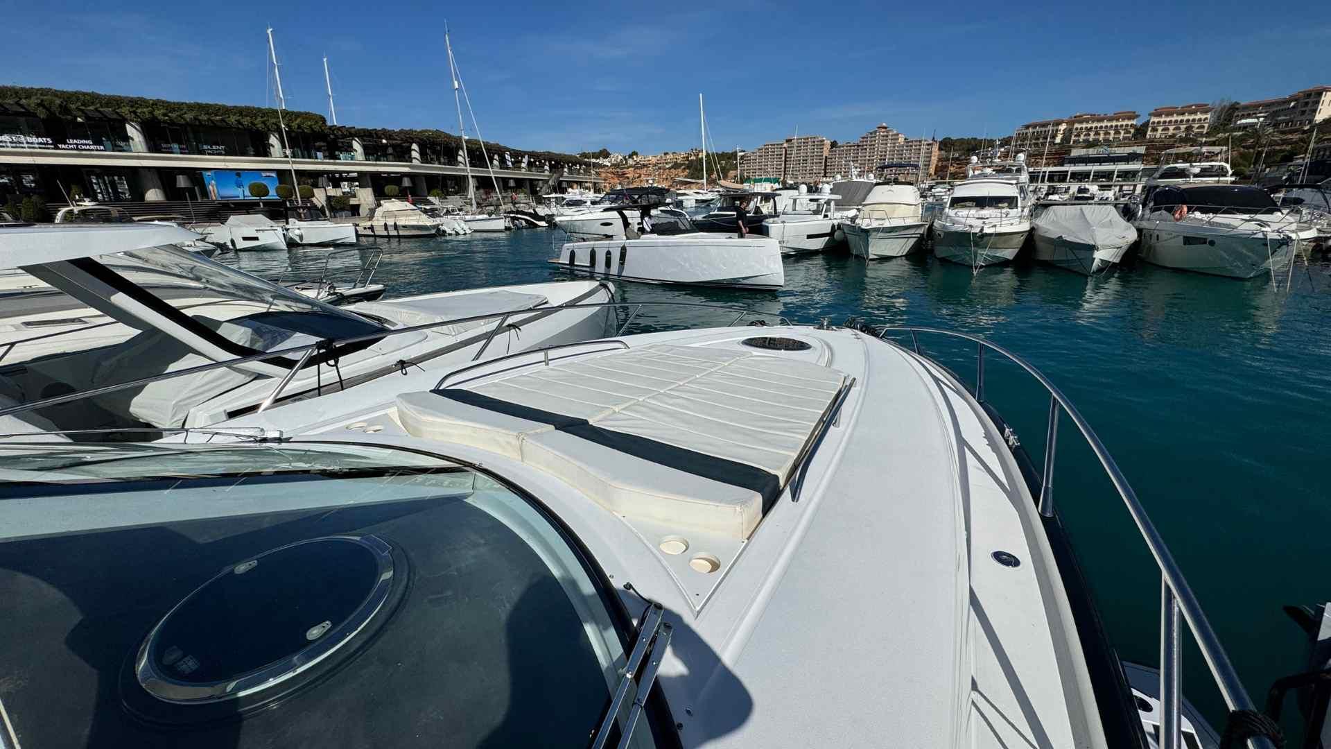 foto: 14 Sunseeker Portofino 47 HT