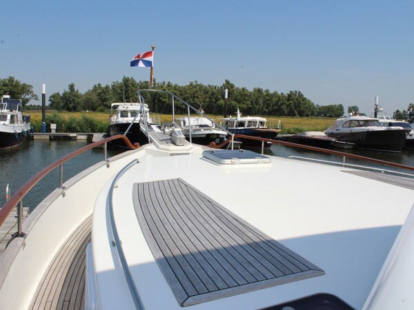 foto: 5 Grand Banks 46 Europa