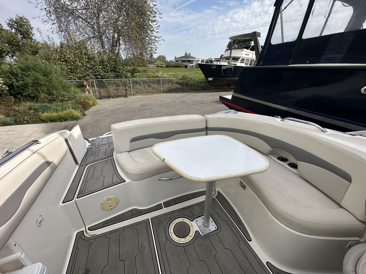 foto: 17 Chaparral 325 SSI
