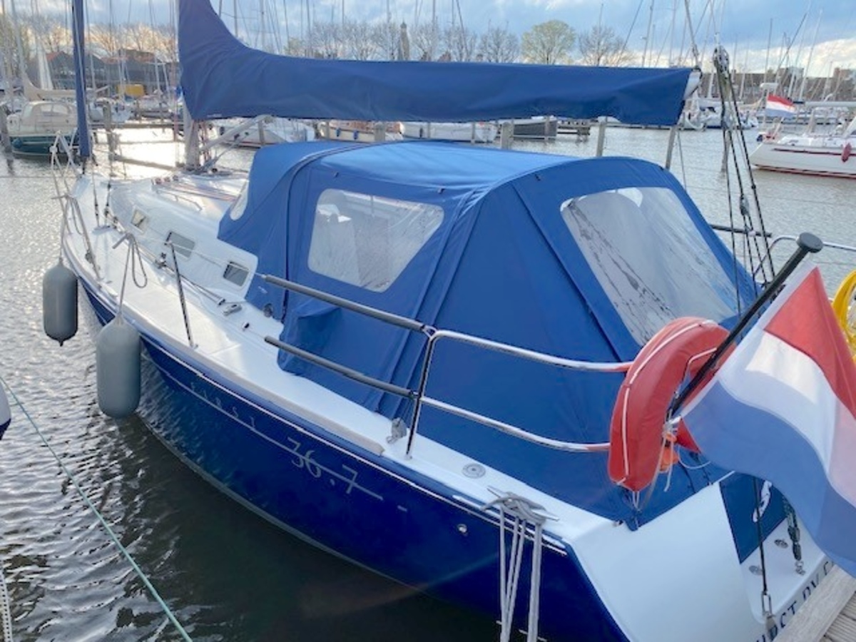 foto: 67 Beneteau  First 36.7 Performance uitvoering