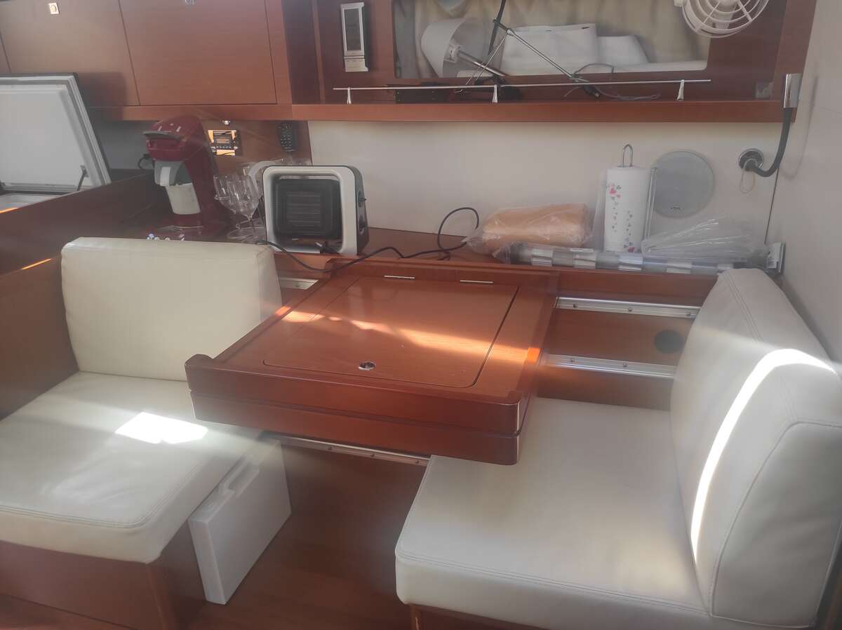 foto: 50 Beneteau Oceanis 41