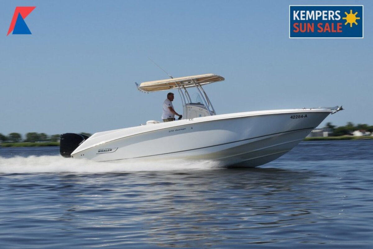 foto: 4 Boston Whaler 270 Outrage