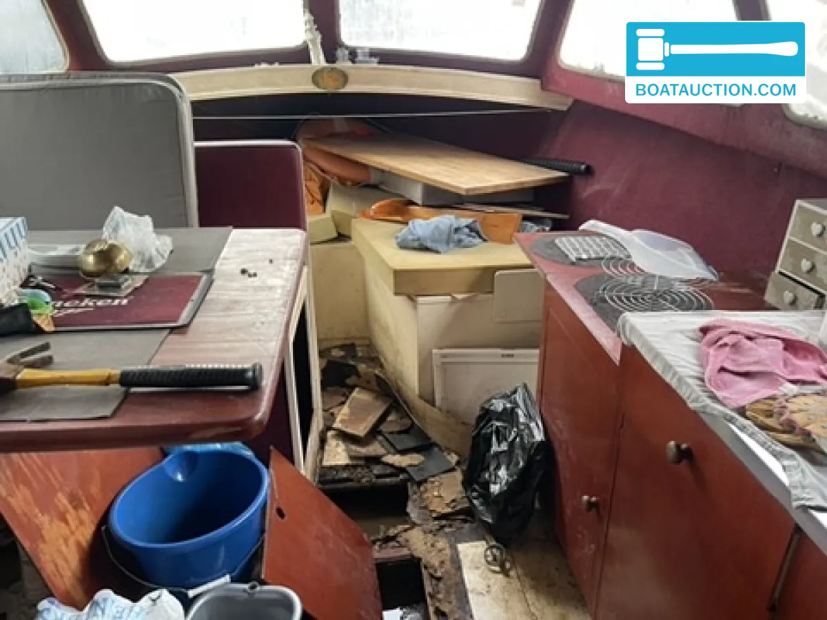 foto: 6 Cabin boat 800