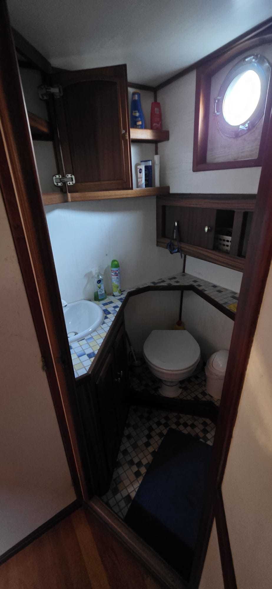 foto: 6 Classic Motor Yacht 14.85