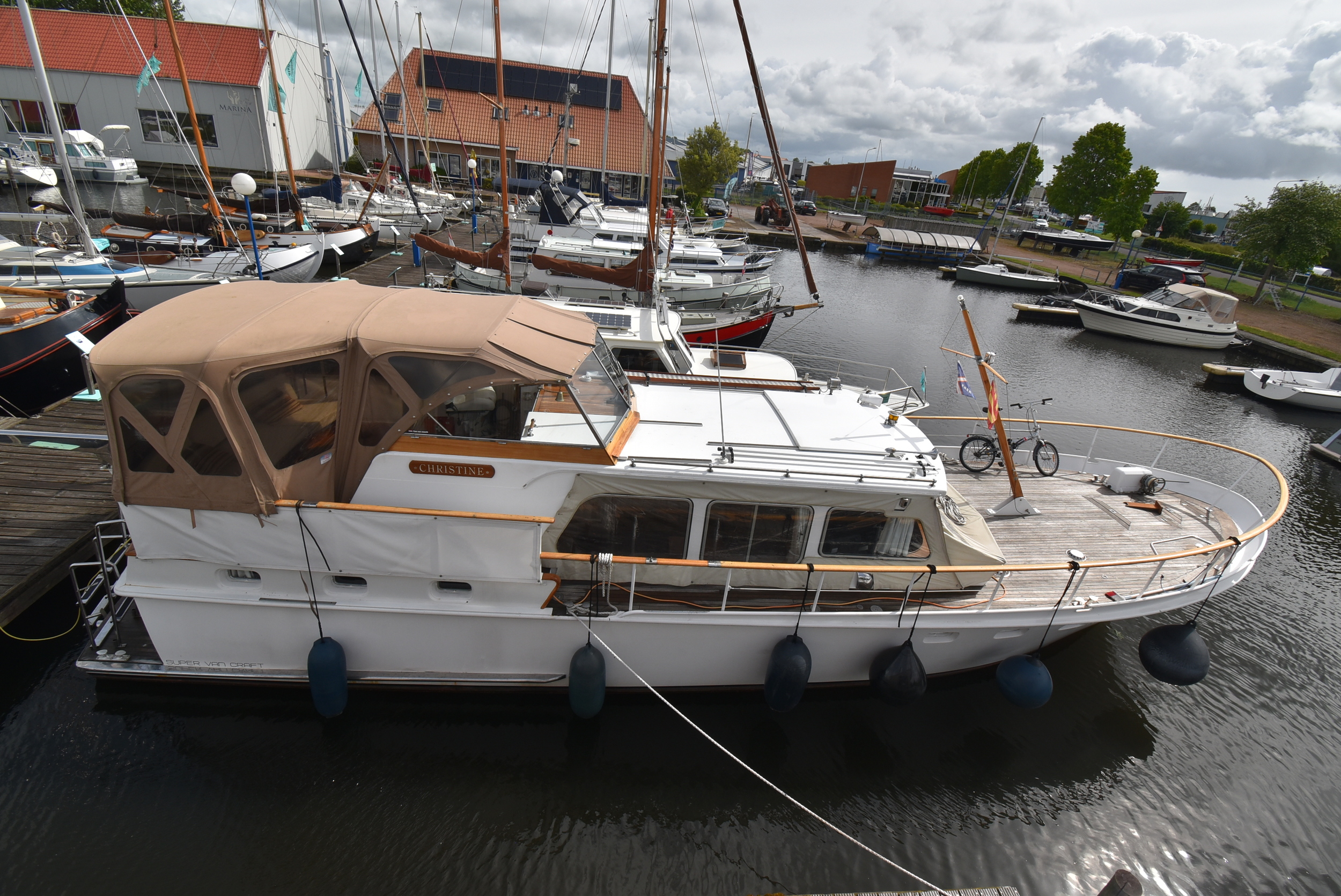foto: 27 Super Van Craft 1350