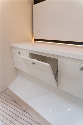 foto: 16 Vandutch 40