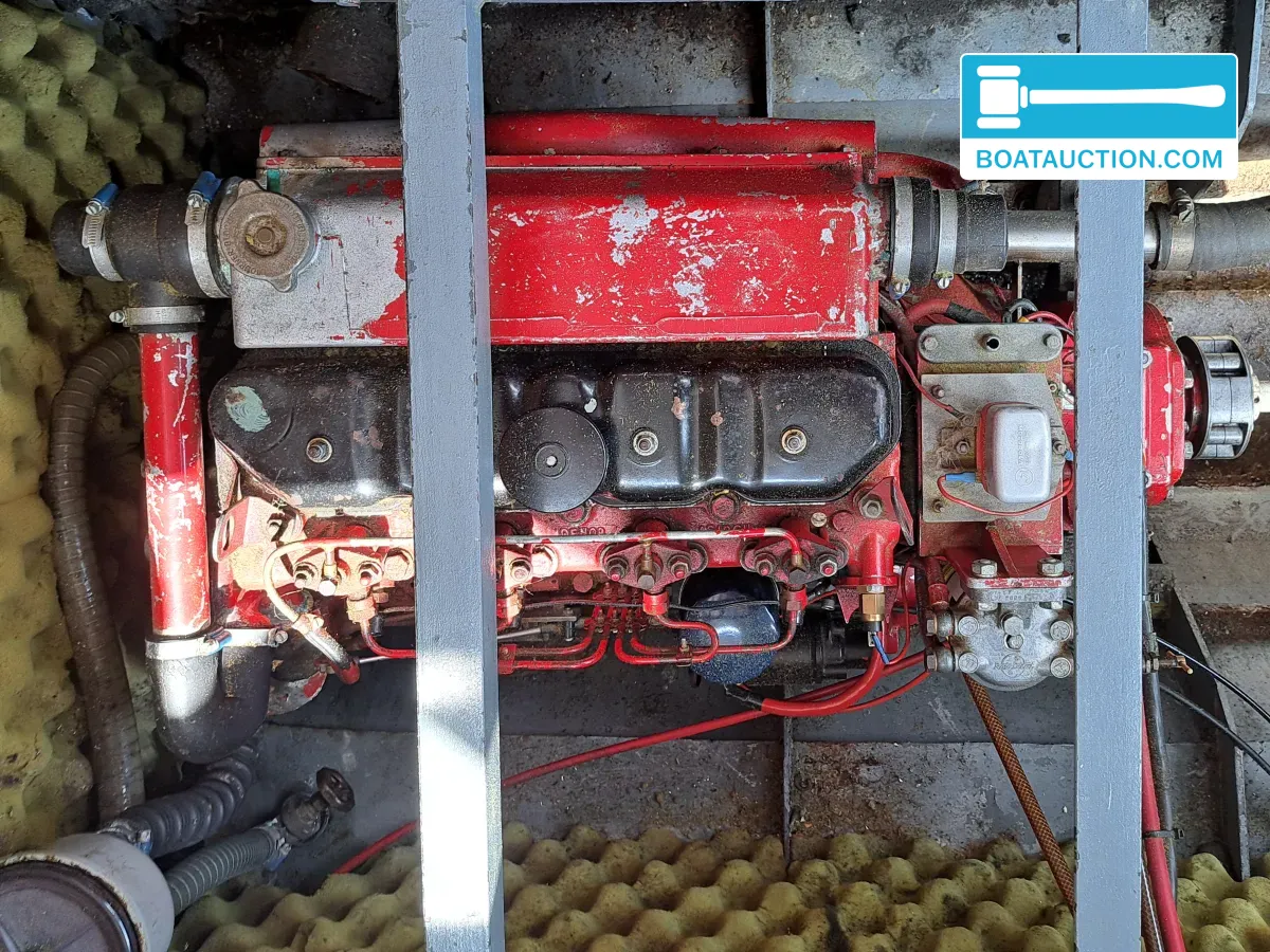 foto: 8 Motorboat 830