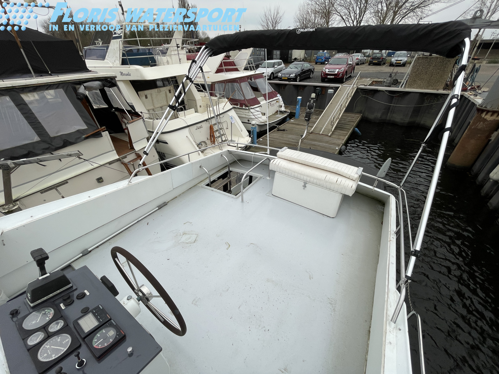 foto: 9 Valkkruiser 1200 Flybridge