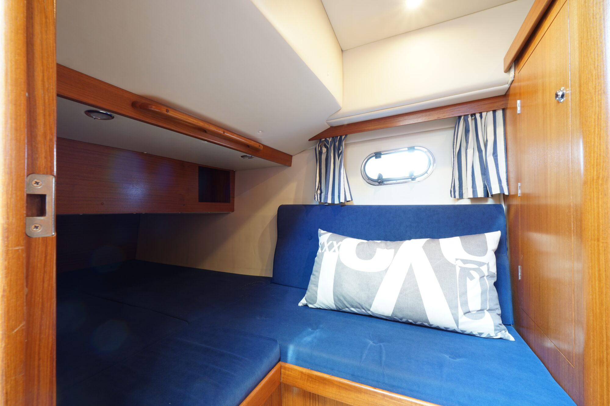 foto: 24 nimbus Nimbus 380 Coupe