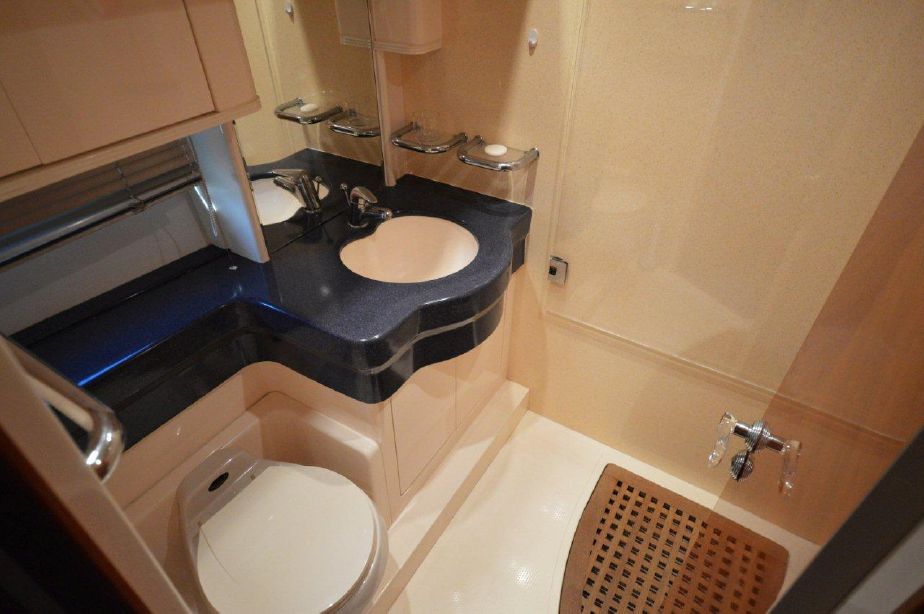 foto: 18 Azimut 52