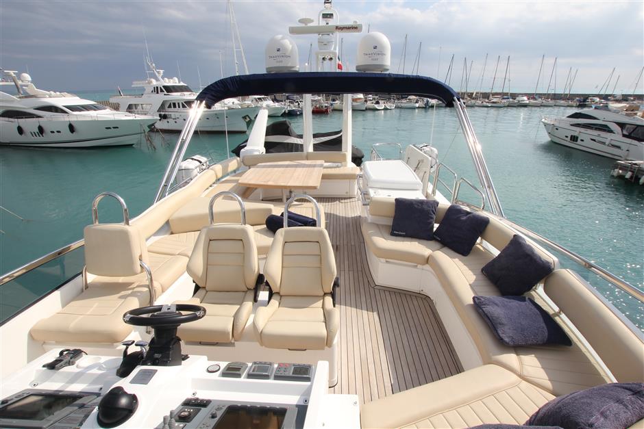 foto: 14 Fairline 78