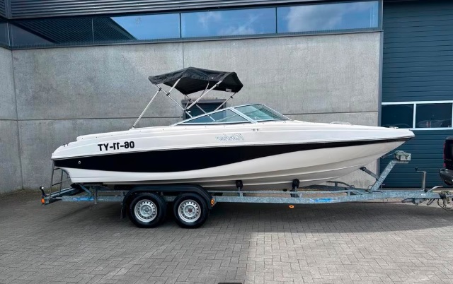 foto: 4  Rinker Captiva  212