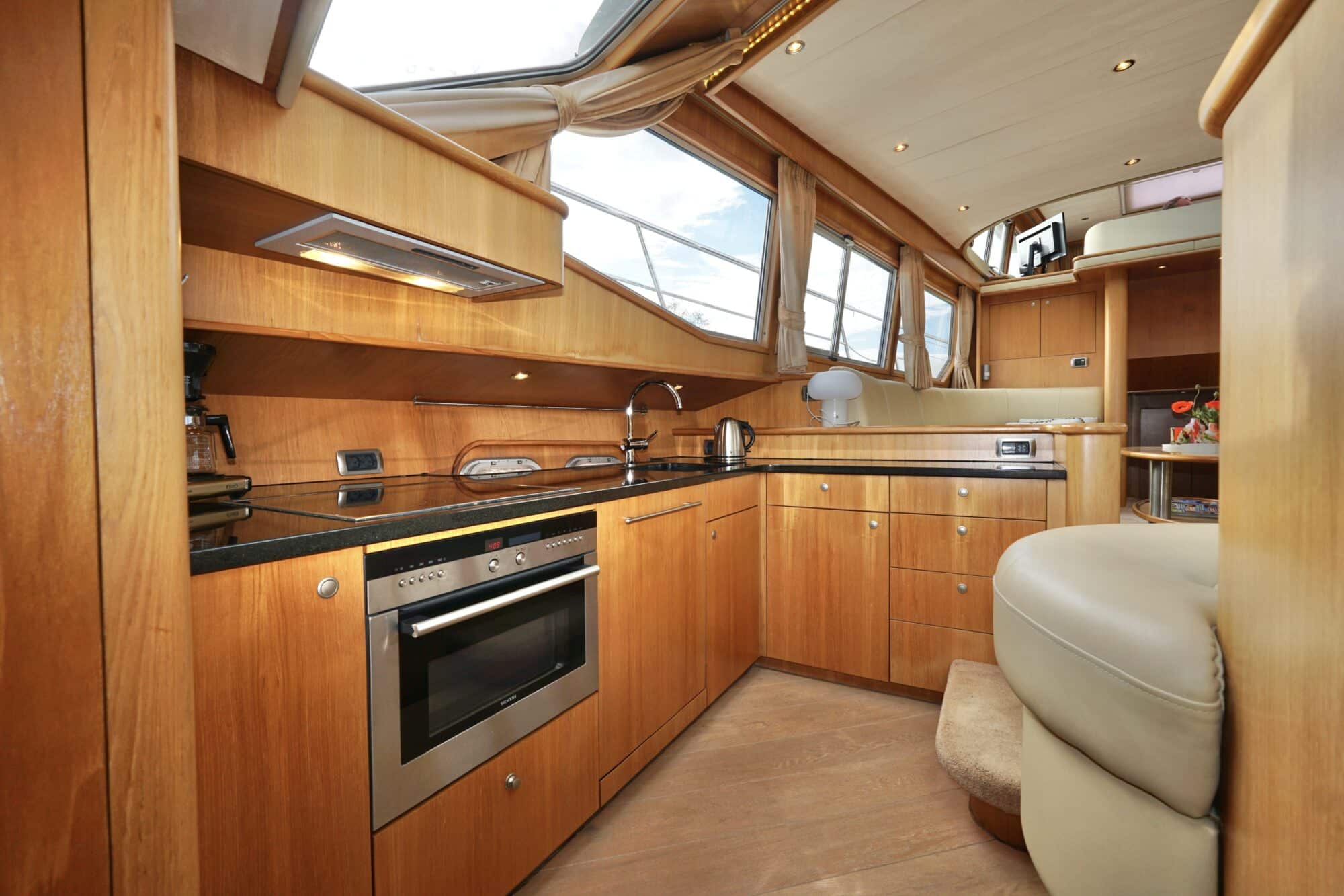 foto: 41 Van den Hoven Van den Hoven Exclusive 18.00 VS