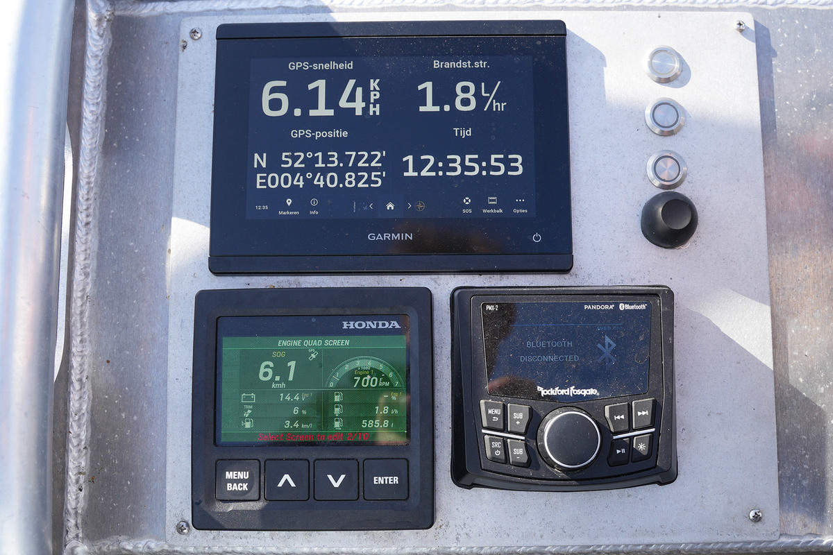 foto: 16 Dock Steel 650