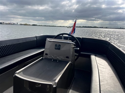 foto: 20 Seafury Hawker 725