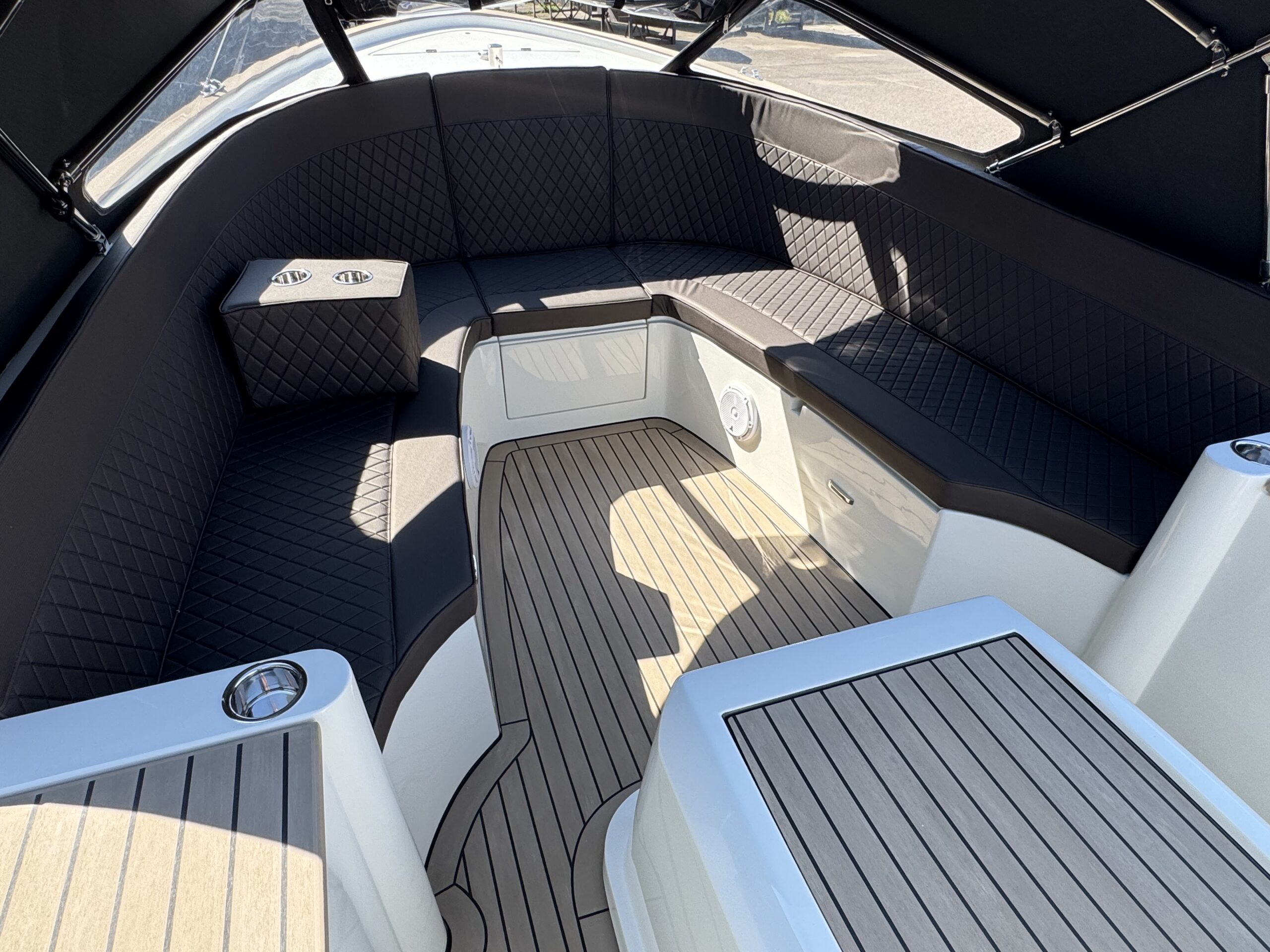 foto: 10 Antaris Sixty7 (op voorraad)