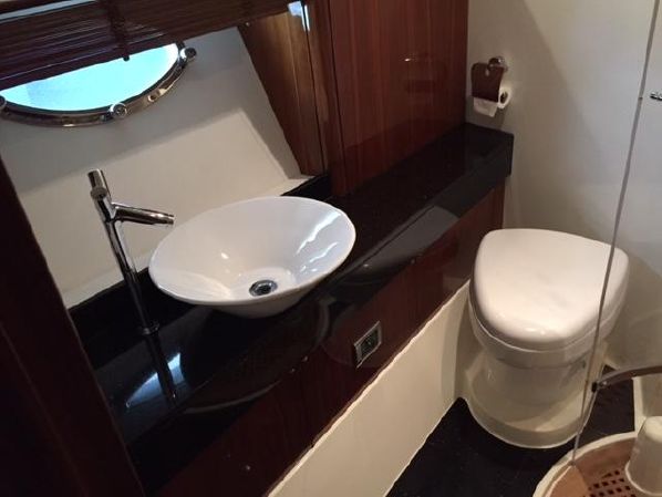 foto: 8 Sunseeker Predator 72