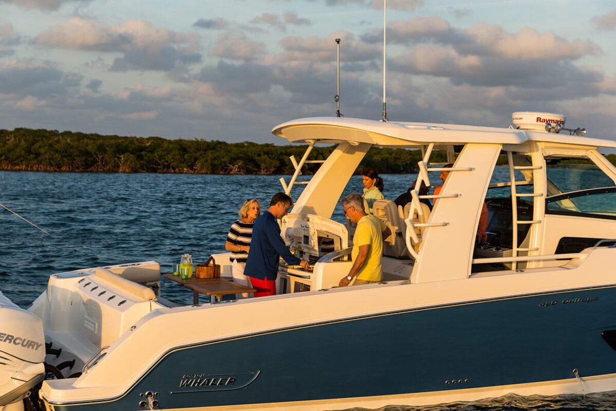 foto: 13 Boston Whaler 420 Outrage