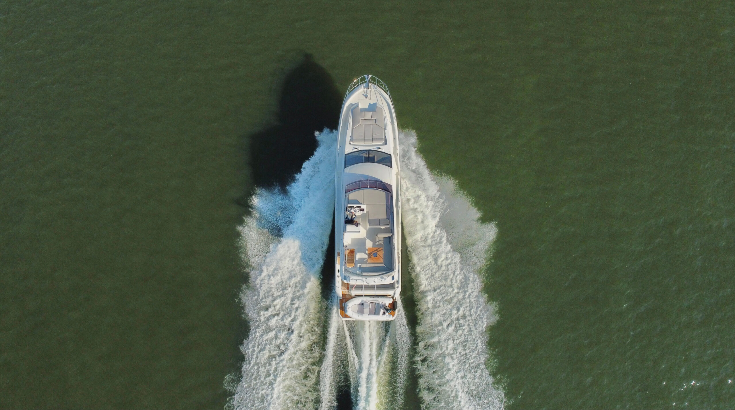 foto: 37 Prestige 590