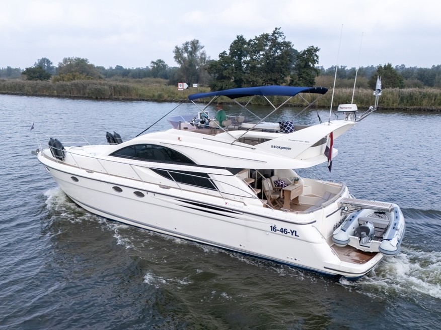 foto: 25 Fairline Phantom 50