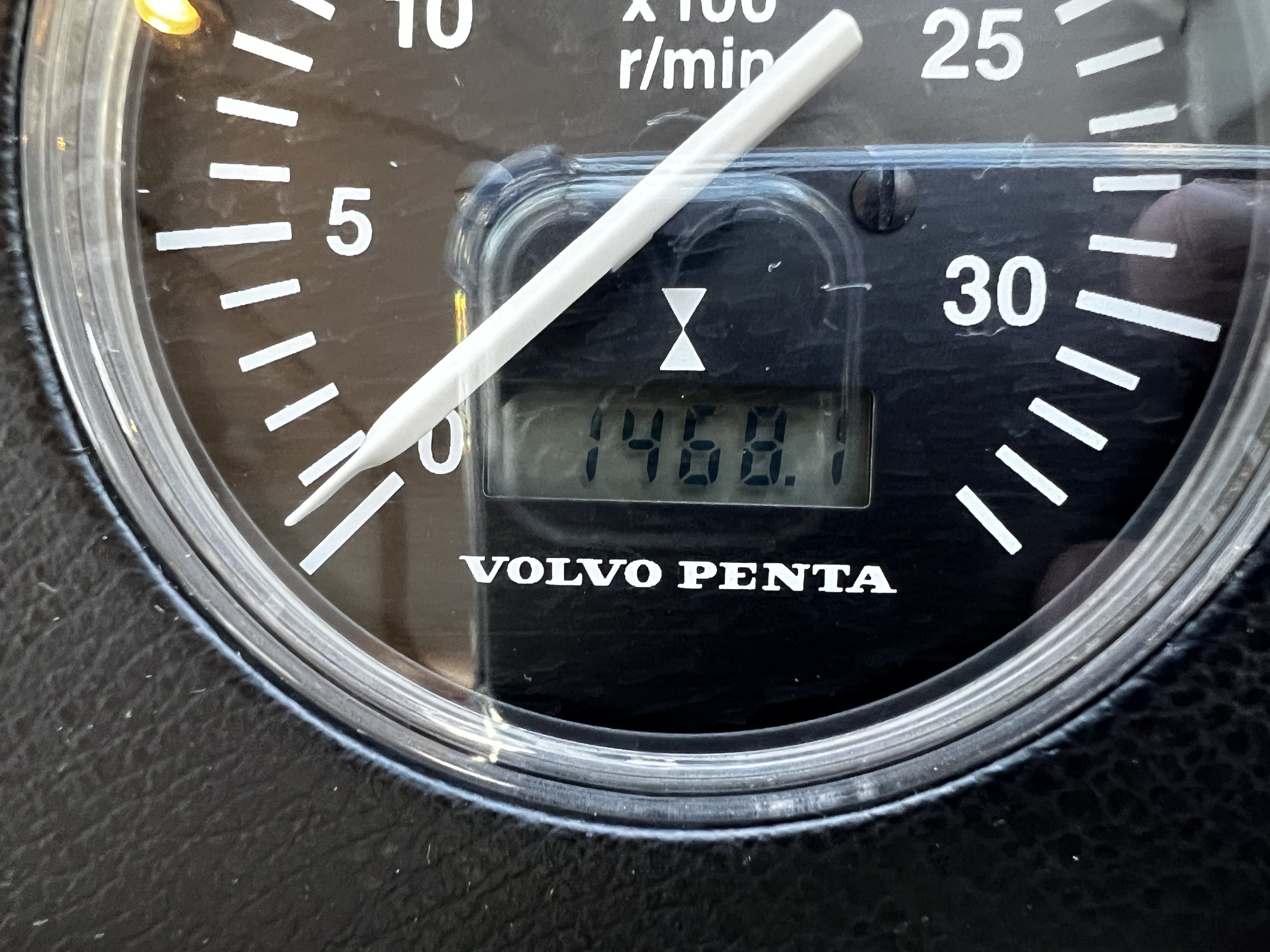 foto: 15 Astondoa  43 GLX