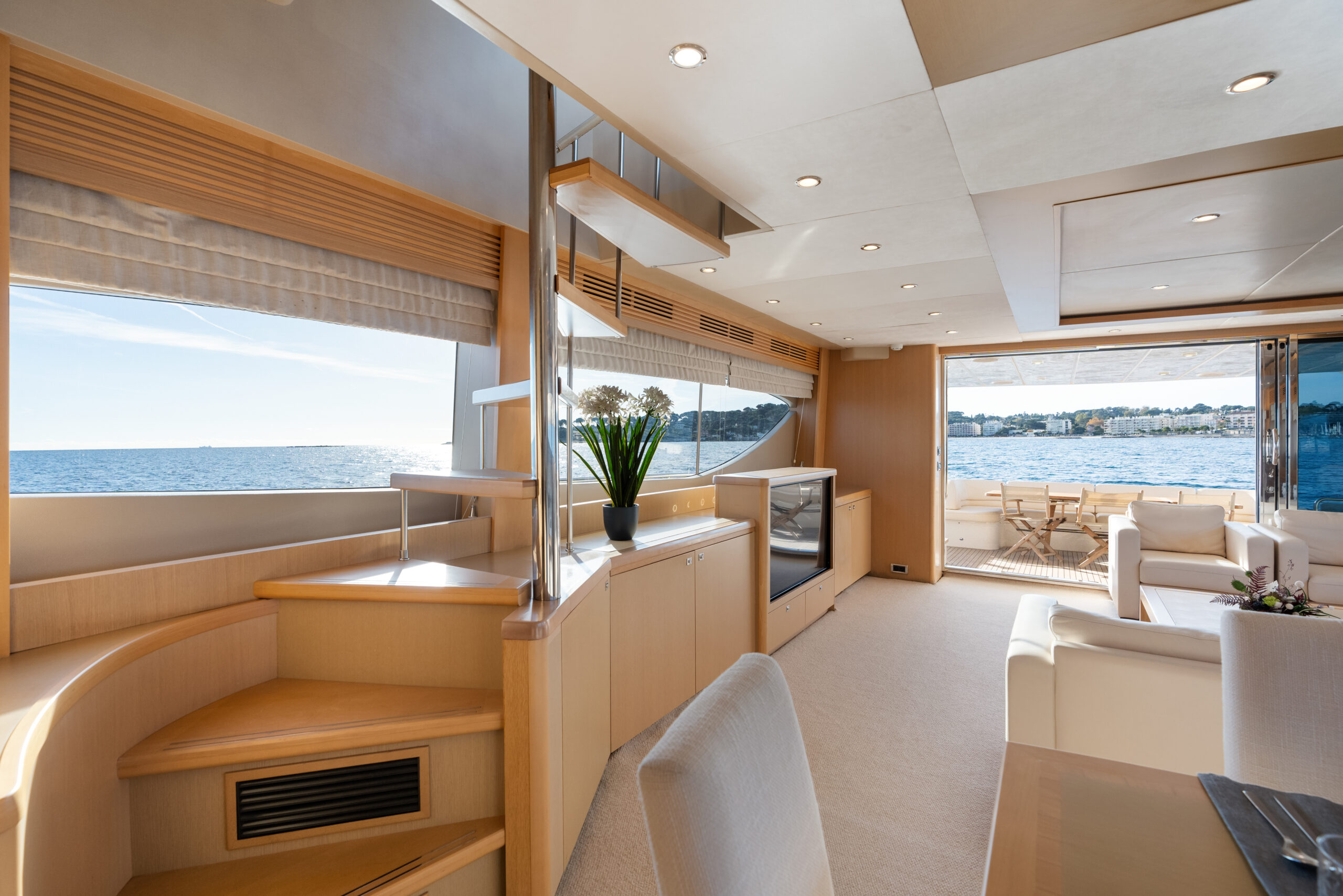 foto: 62 Princess 85