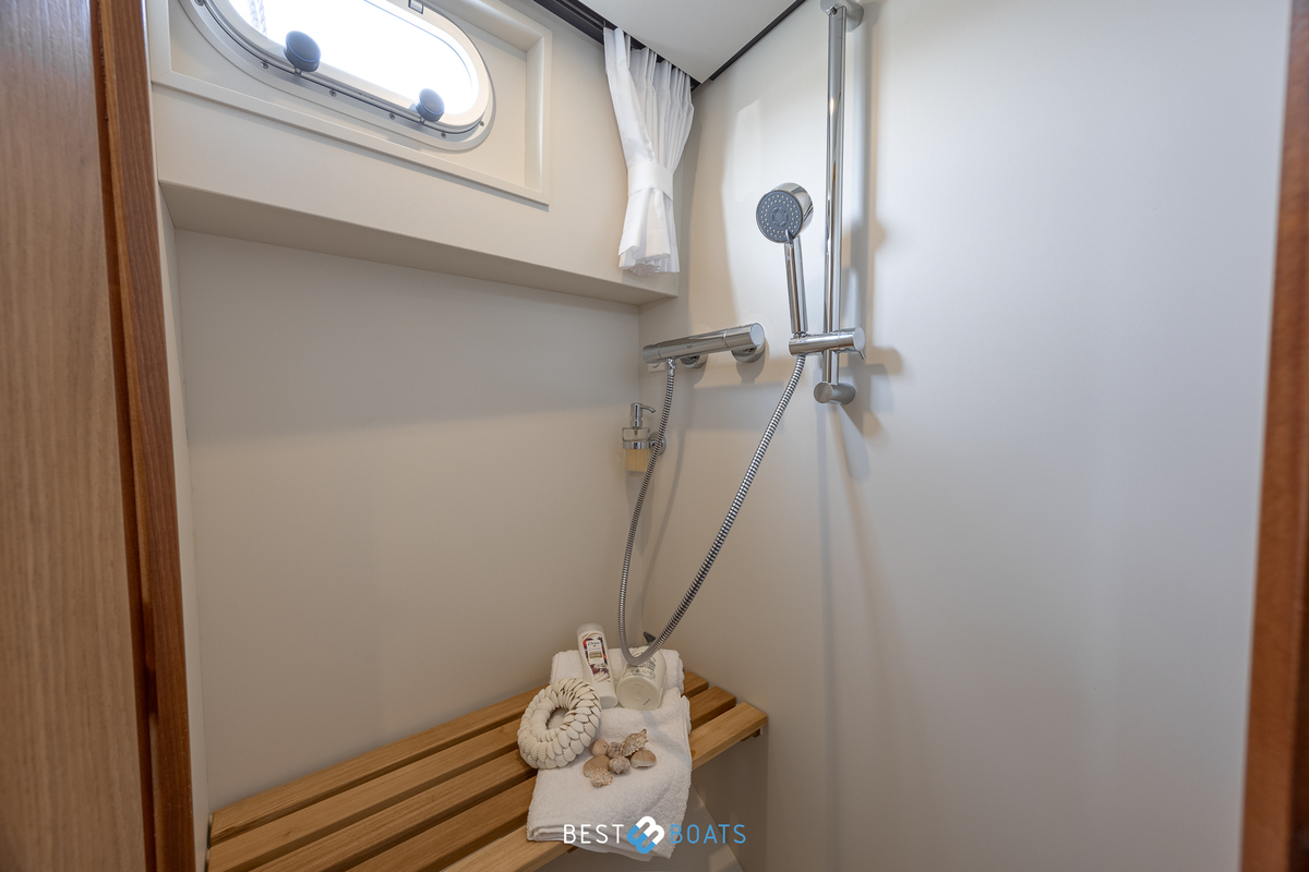 foto: 17 Linssen Grand Sturdy 30.0 Sedan Intero