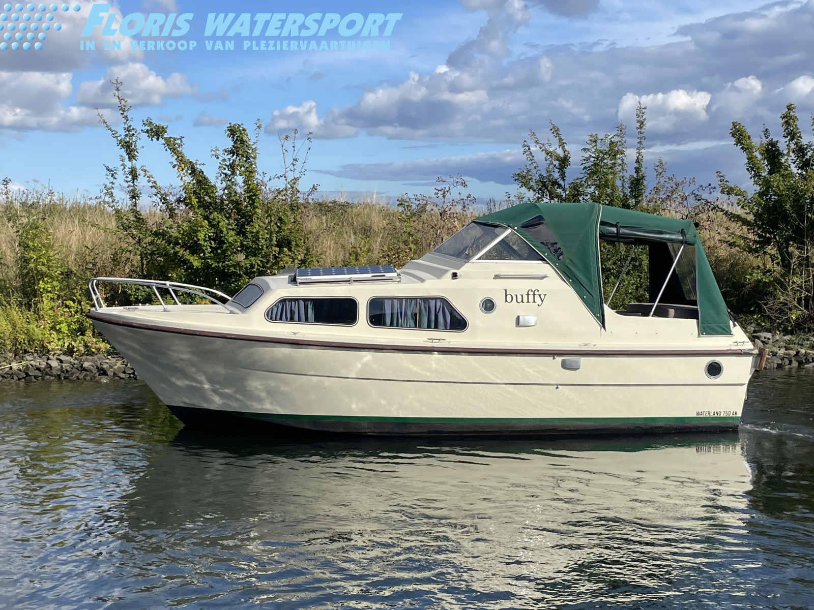 foto: 9 Waterland 750