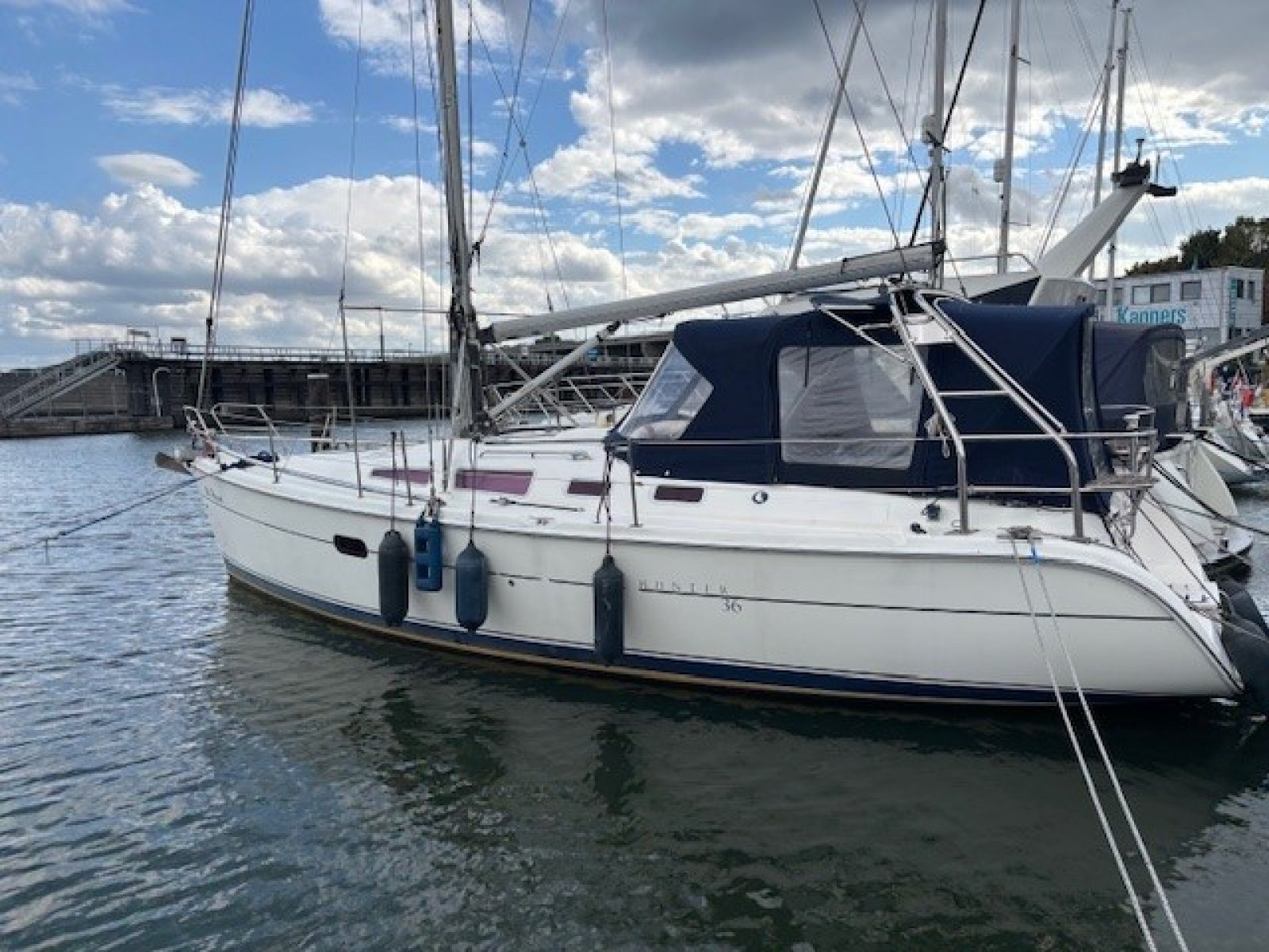 Hunter  36