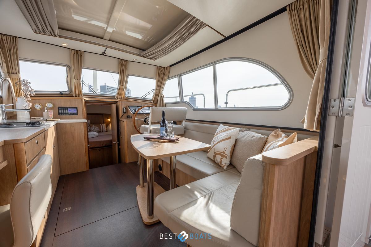 foto: 18 Linssen Grand Sturdy 30.0 Sedan Intero