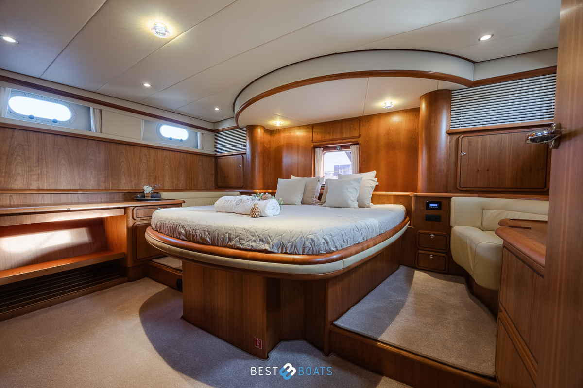 foto: 24 Linssen Grand Sturdy 500 Variotop MKII