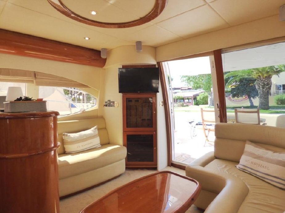 foto: 18 Majesty 50 Fly