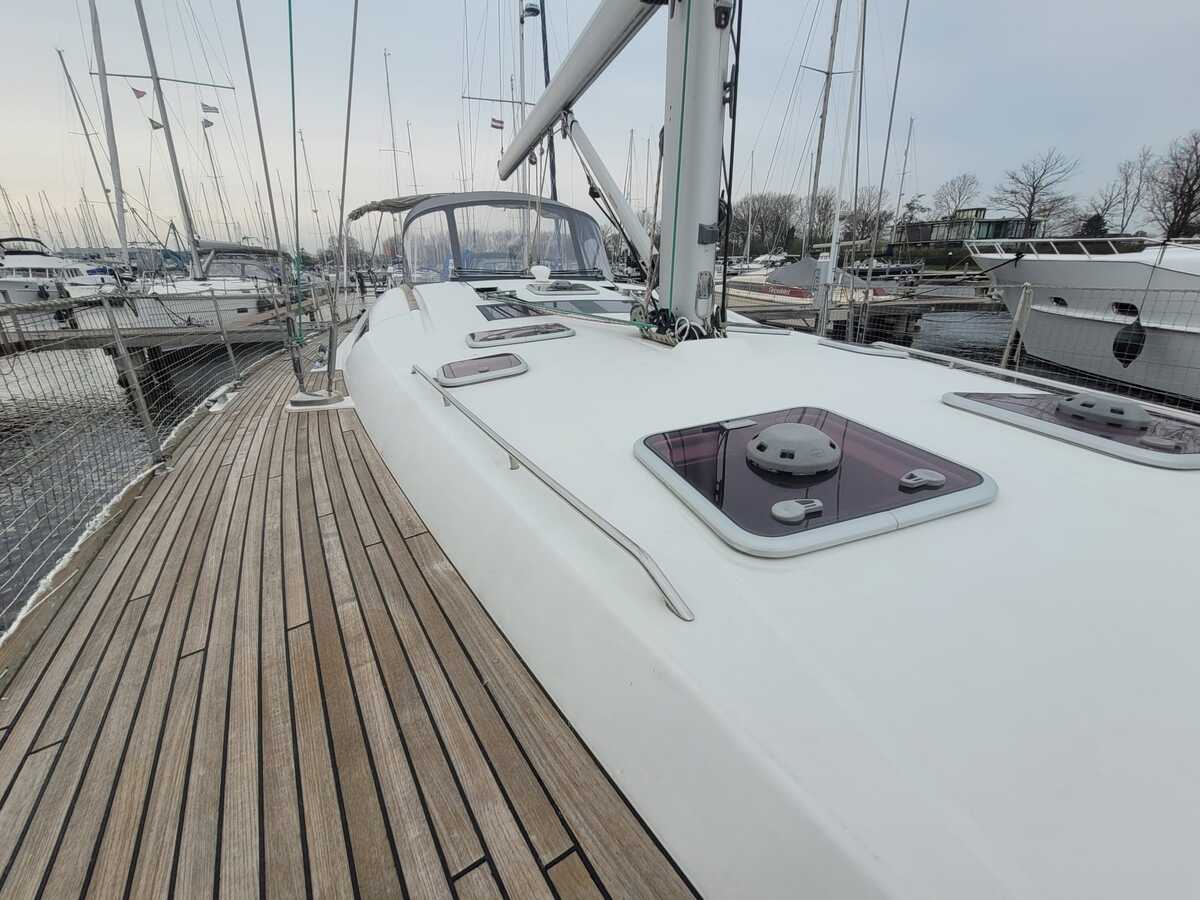 foto: 25 Beneteau Oceanis 54