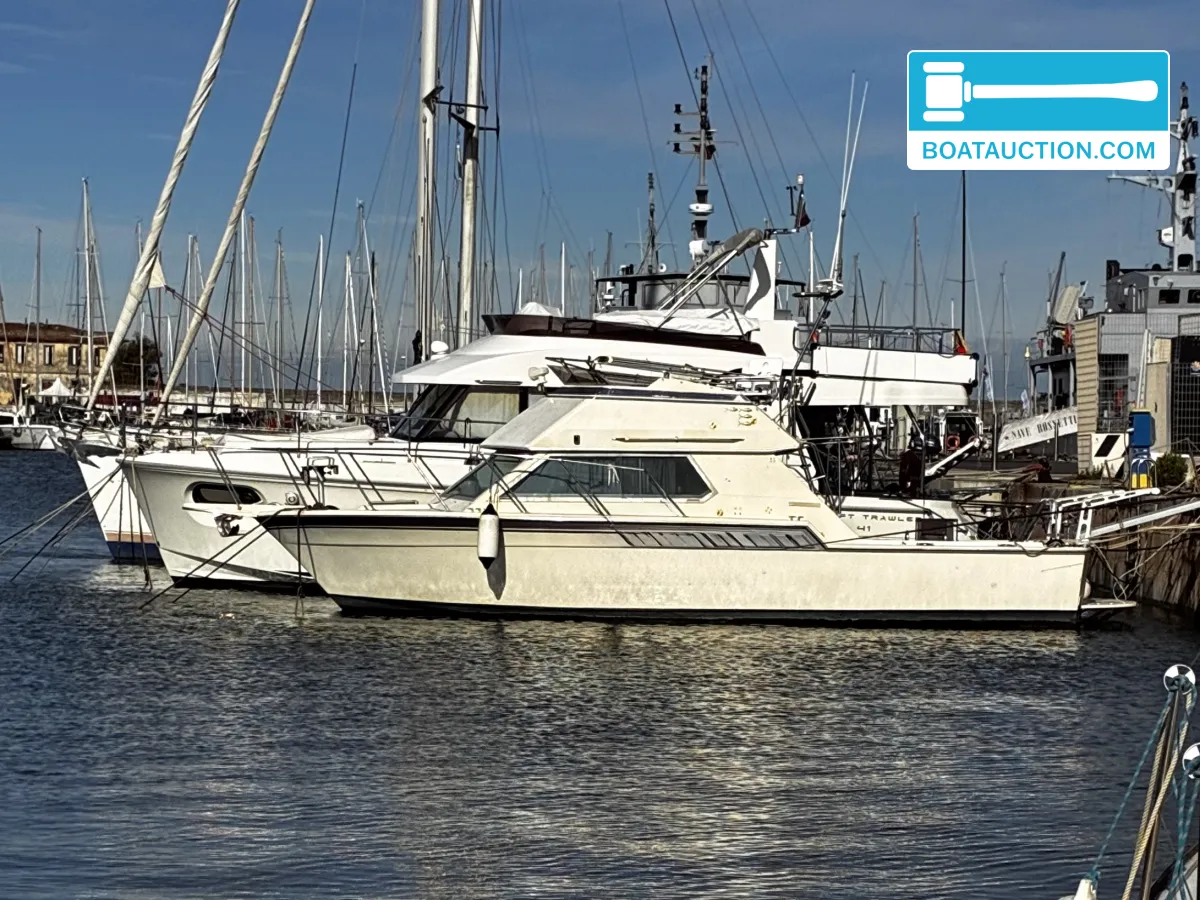 foto: 7 Hatteras 32 Sport Fly