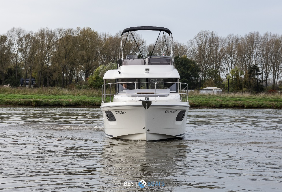 foto: 4 Beneteau  Swift Trawler 30