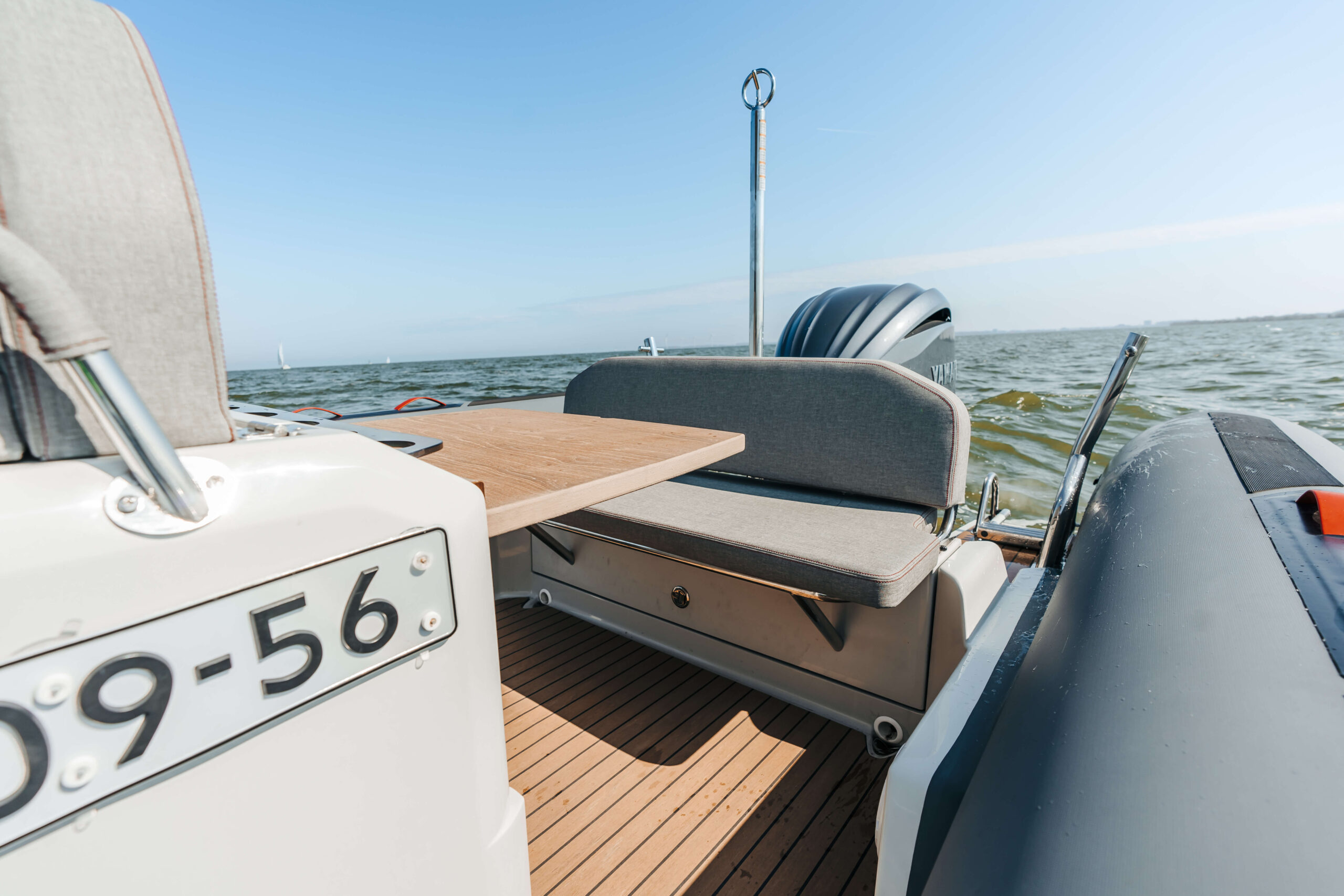 foto: 44 Capelli Tempest 750 Sport