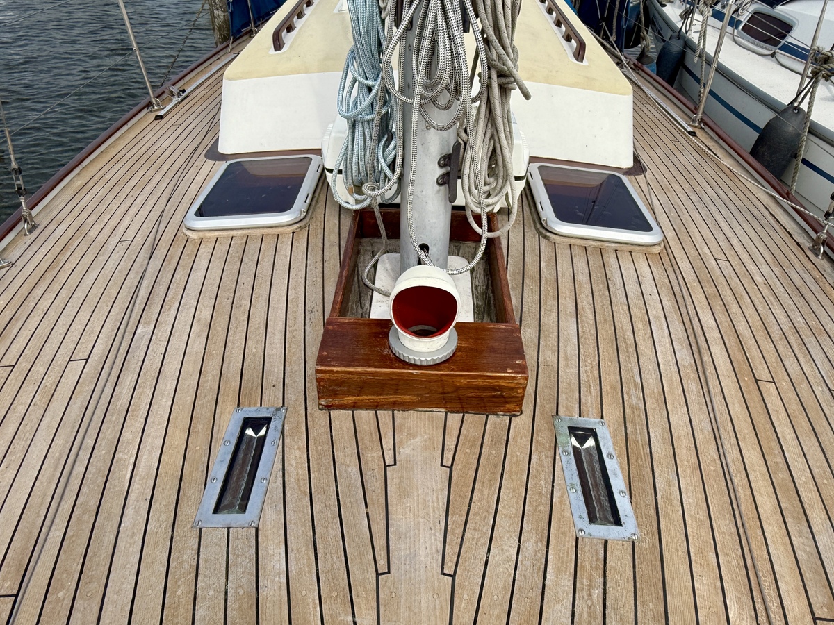 foto: 47 Tradewind 33