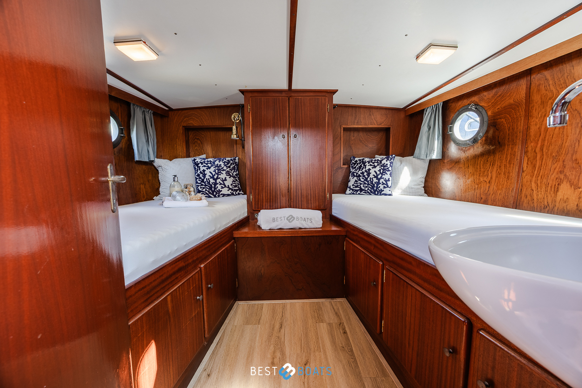 foto: 37 Exellent 1000 Hybride Patrol