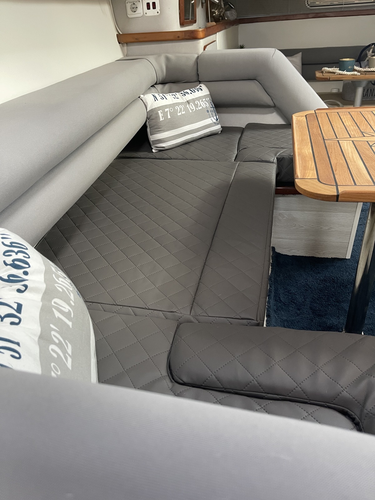 foto: 24 Sea Ray 310 Sundancer 