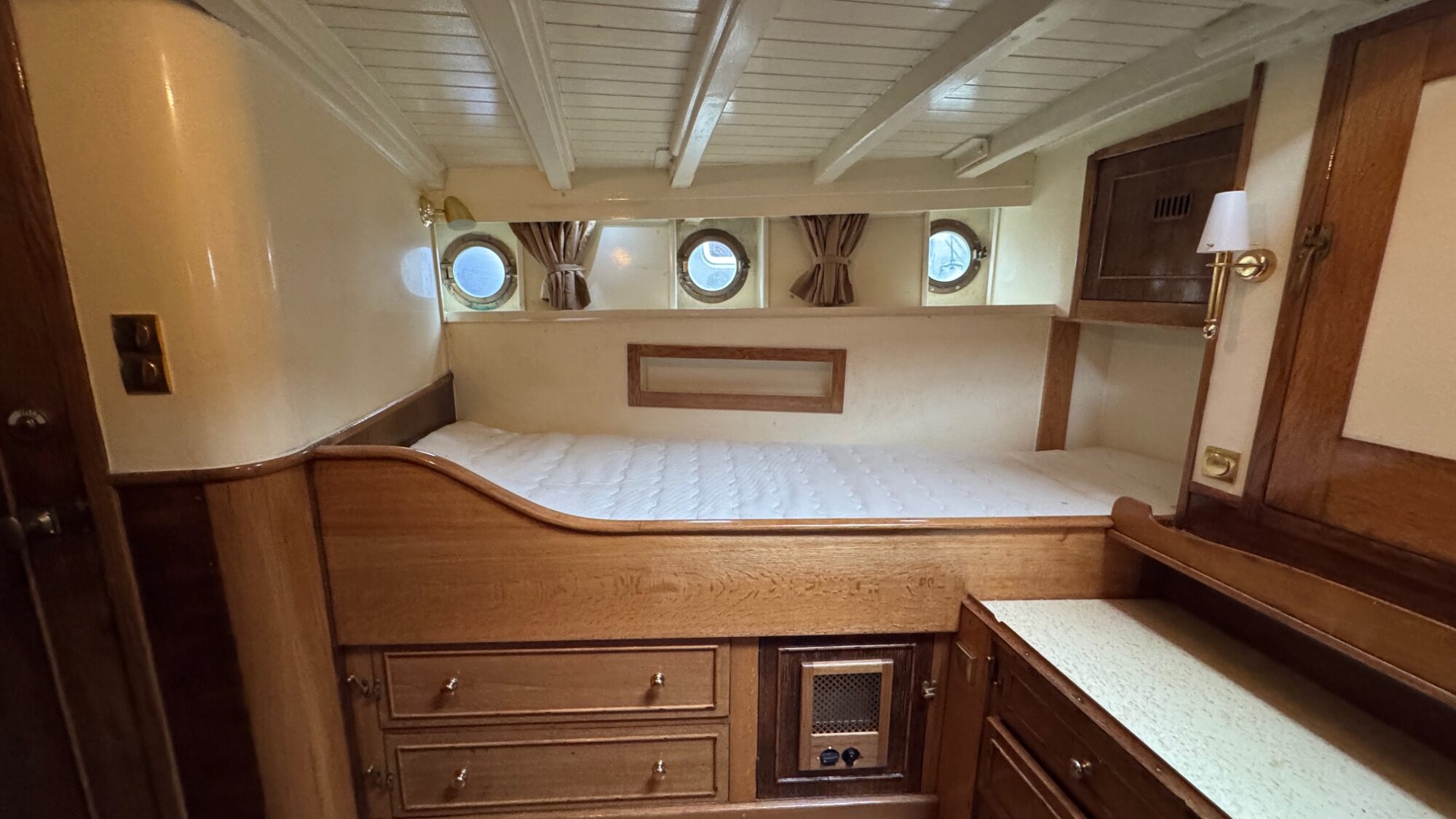 foto: 22 Silver Silver Rondspantkotter 19.44 VS