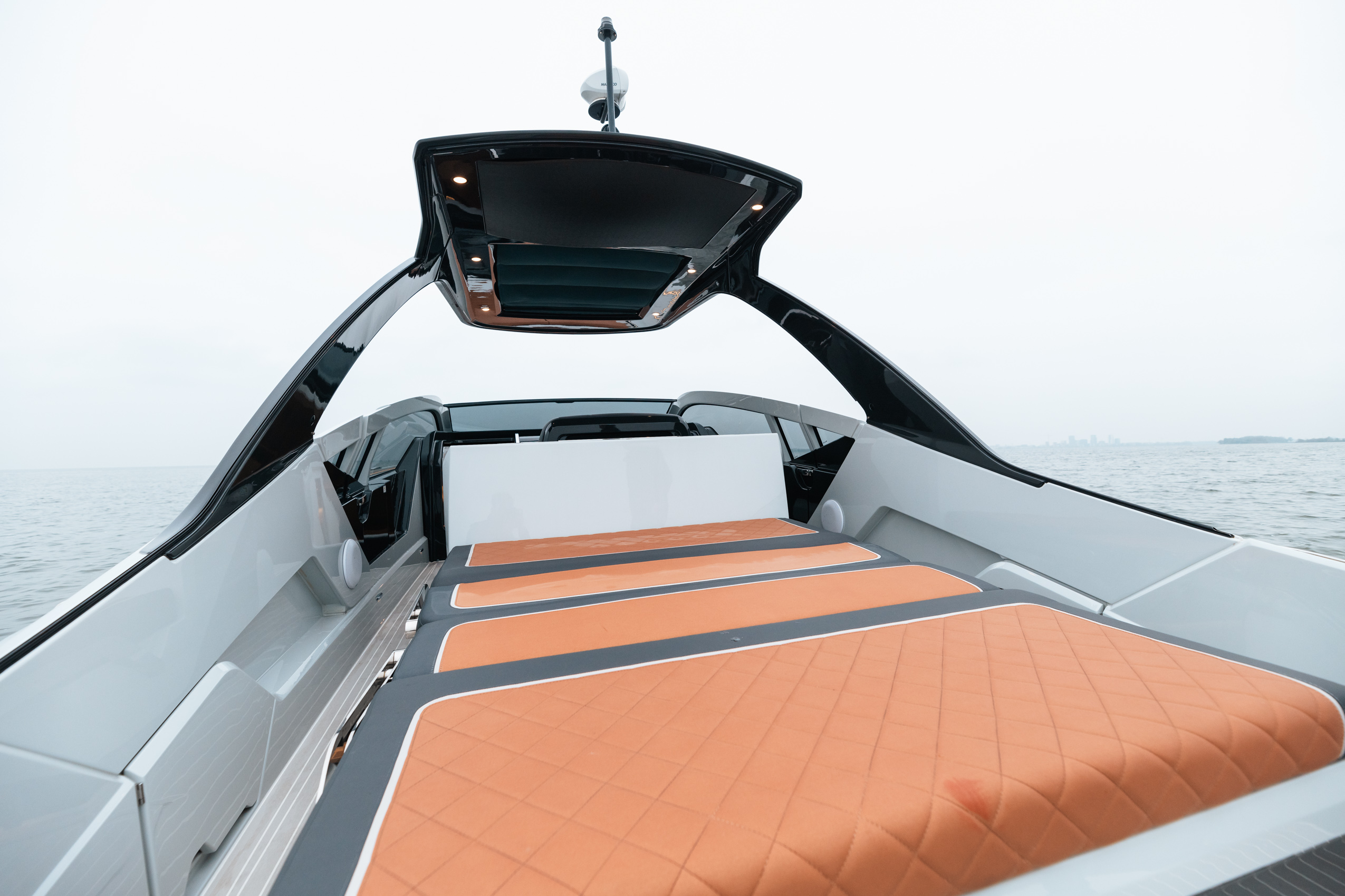 foto: 27 Fairline F Line 33