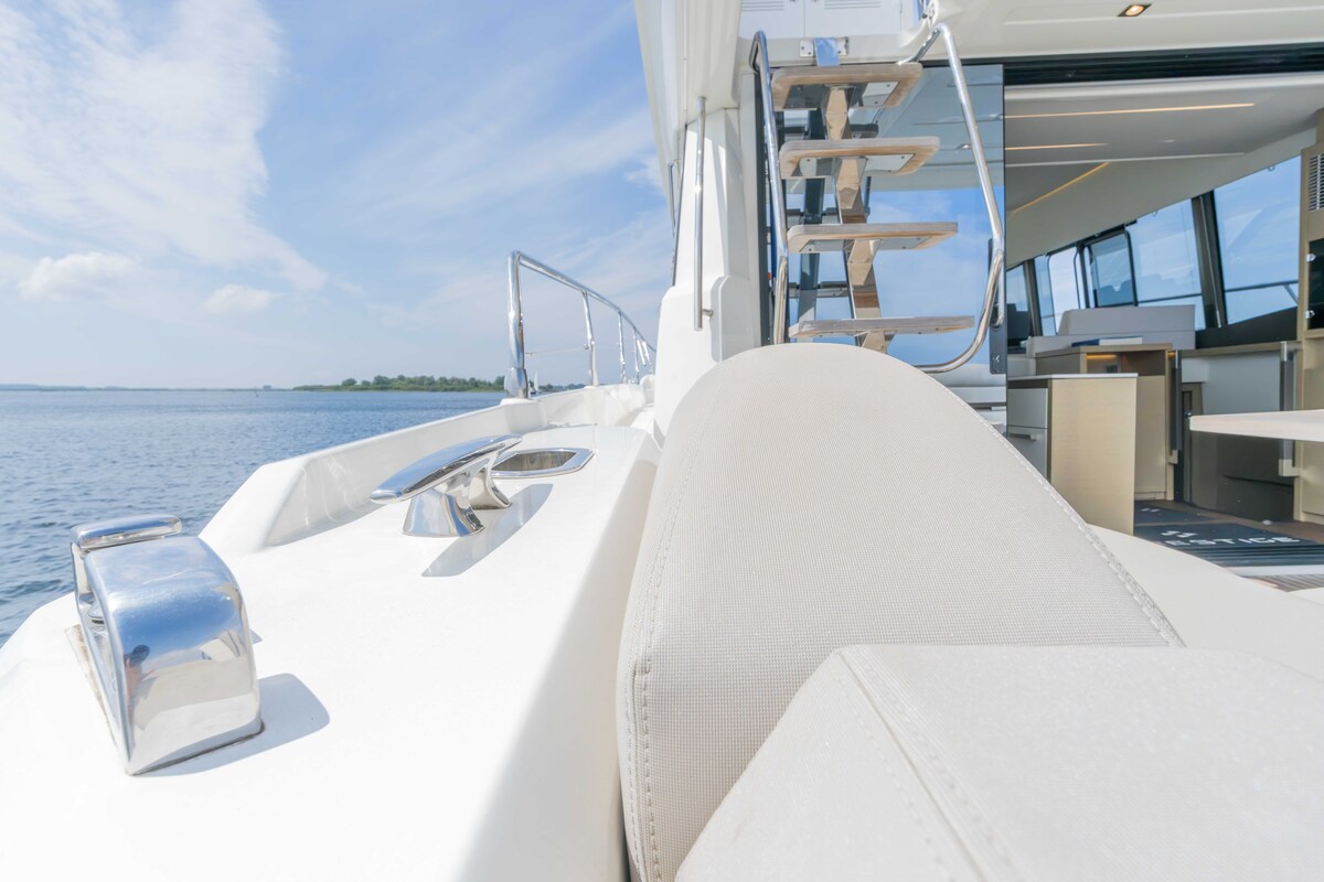 foto: 14 Jeanneau  Prestige 520 Fly
