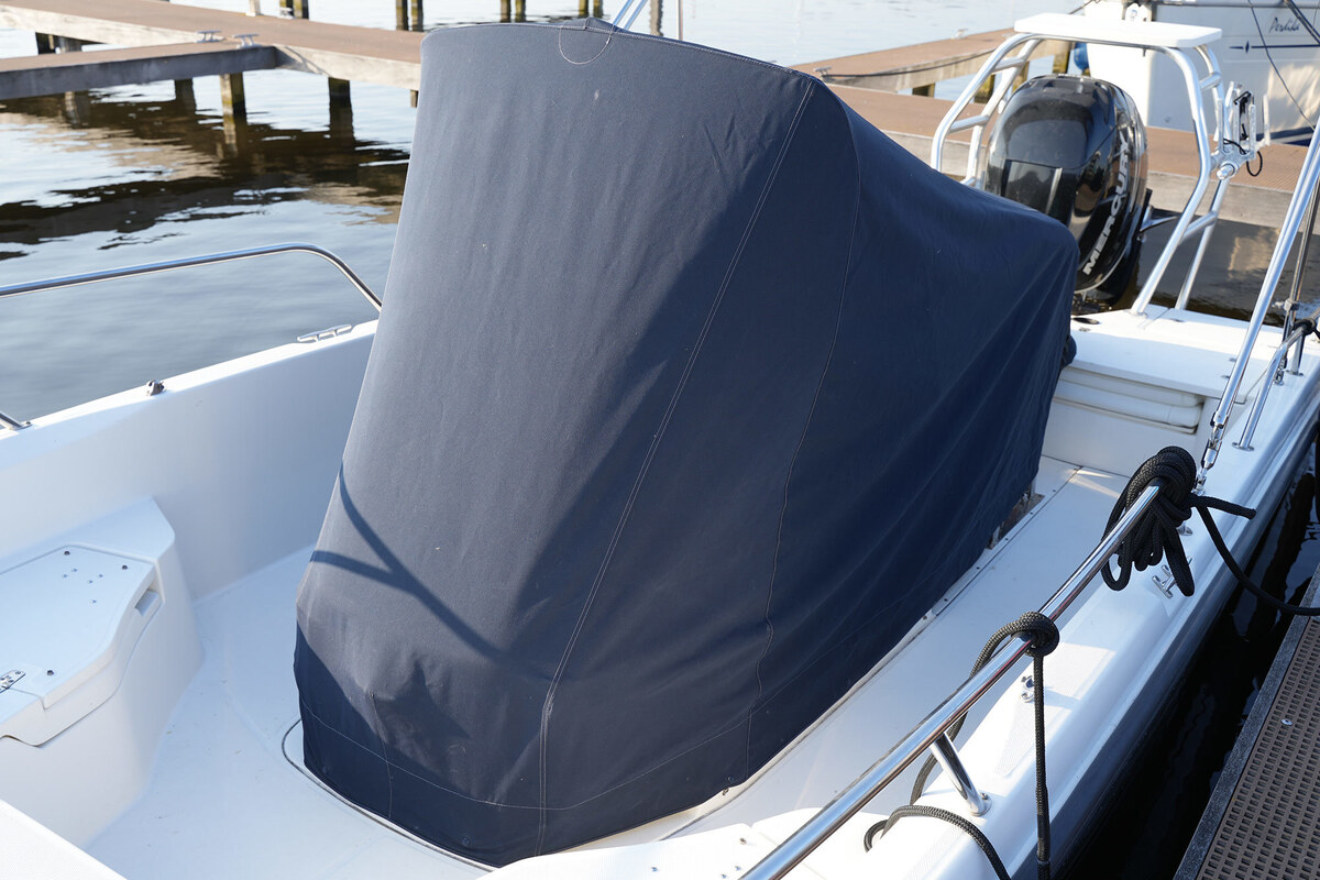 foto: 17 Boston Whaler 230 Dauntless