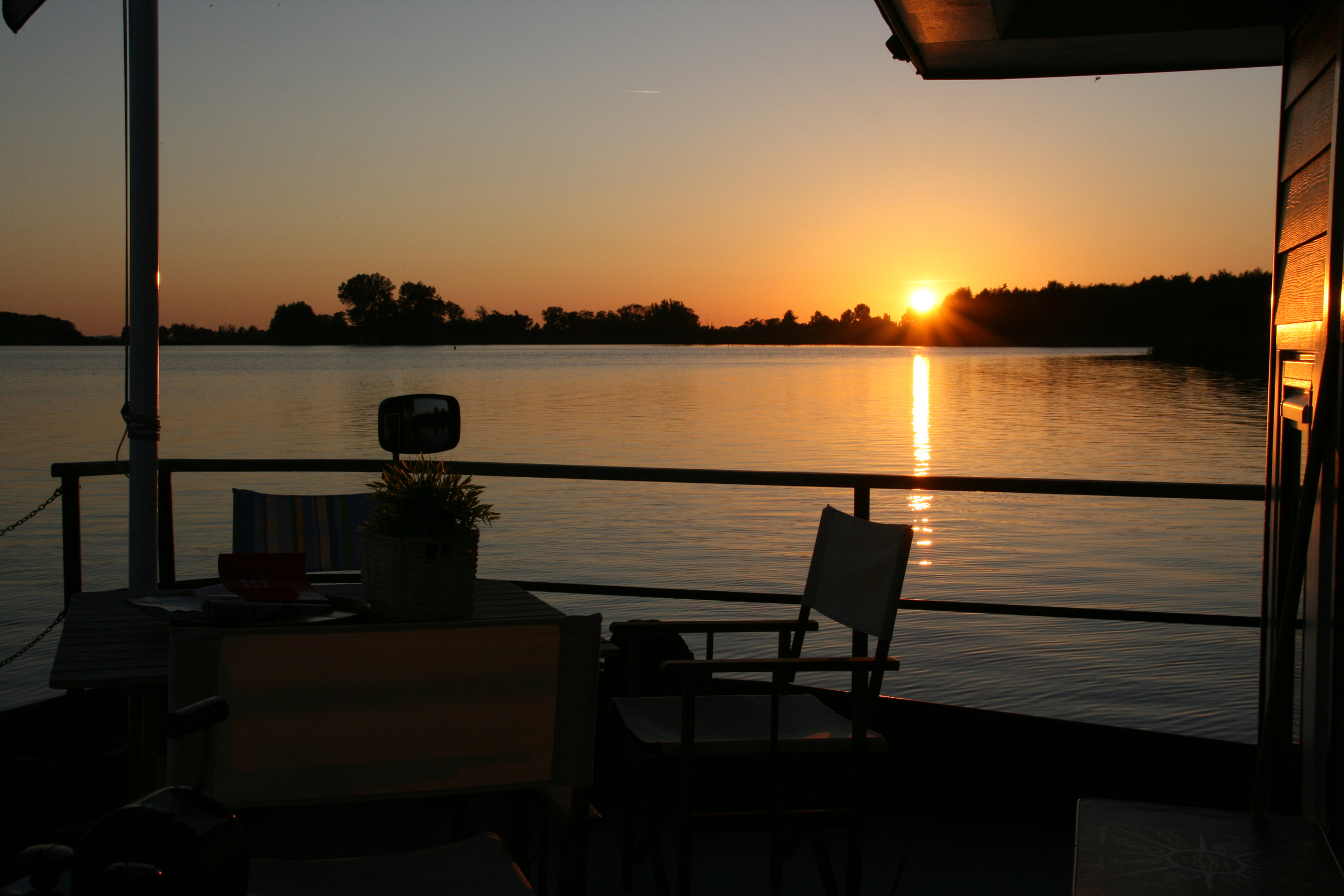 foto: 14 PRINS HOMESHIP 1350 Flark Houseboat