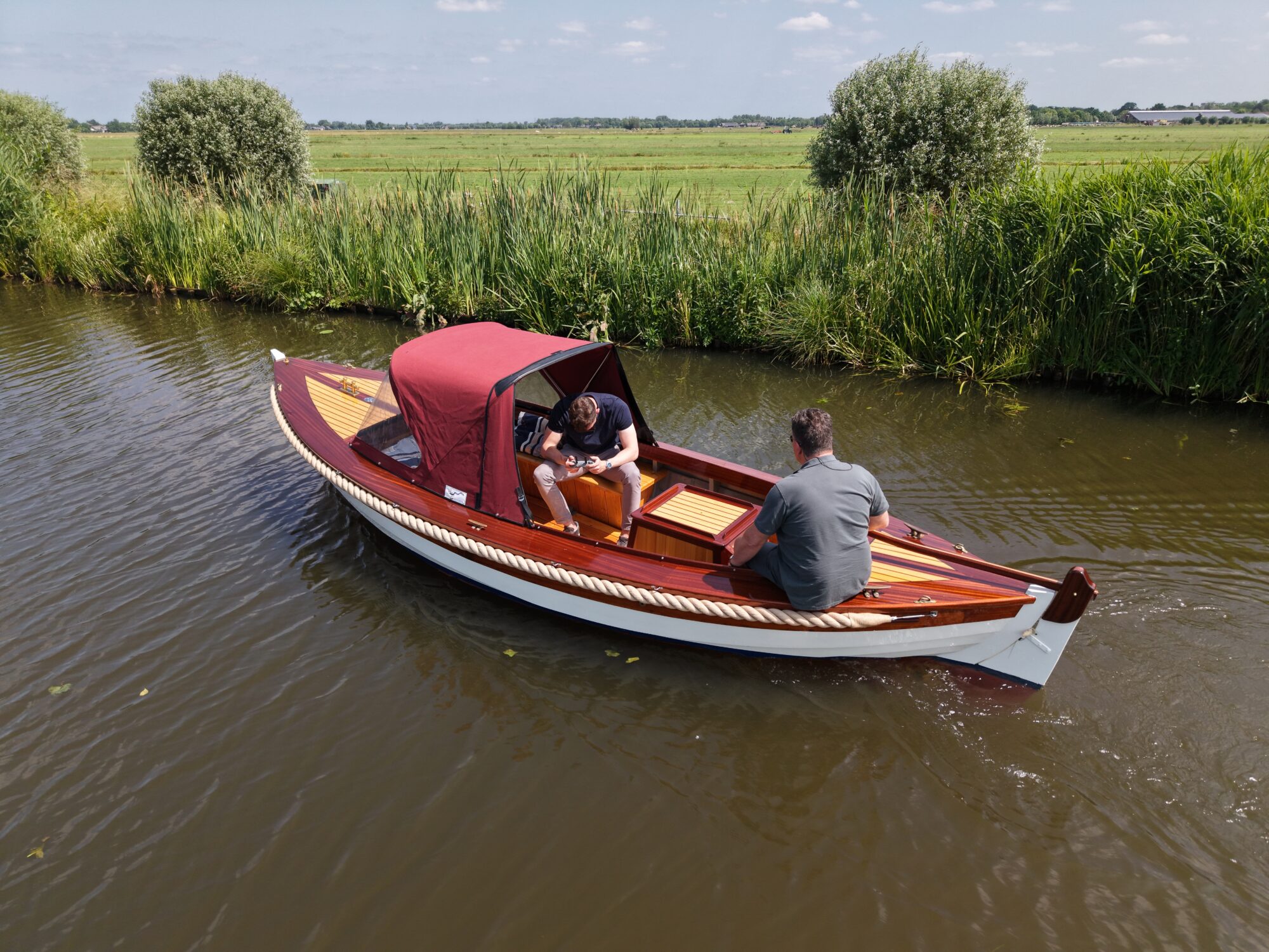 foto: 23 Kapitein Klassieke Mahoniehouten Sloep 6.20