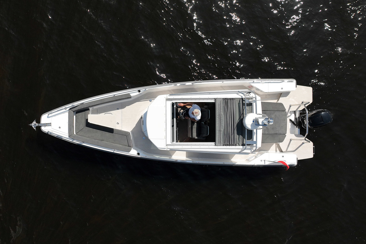 foto: 33 Axopar 28 Cabin