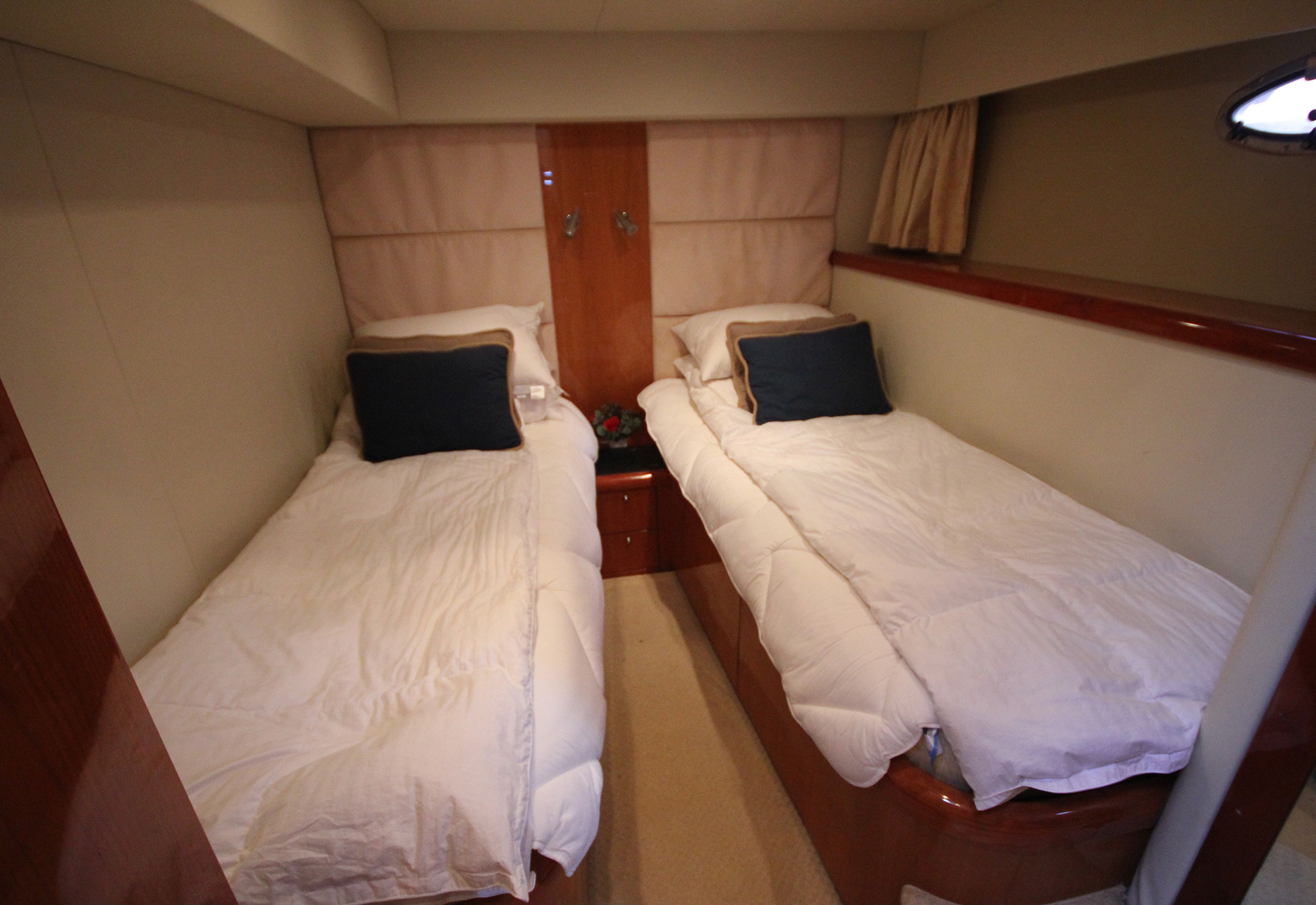 foto: 12 Sunseeker Portofino 53