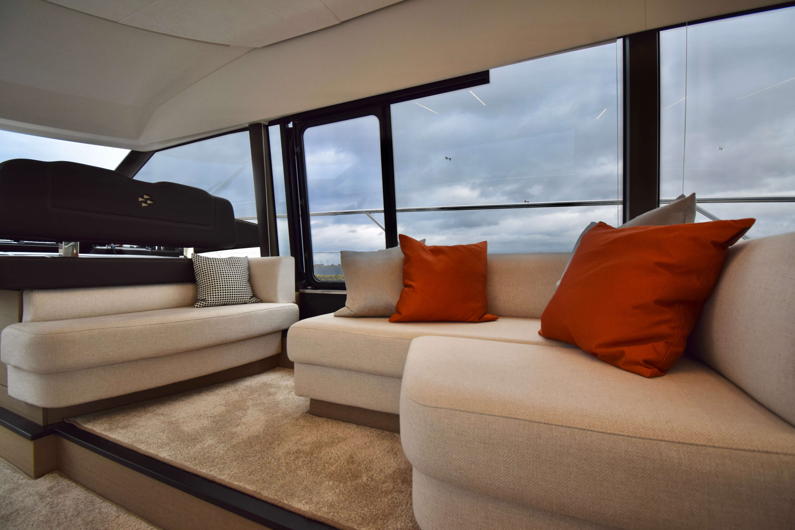 foto: 36 Prestige 590 Flybridge #49