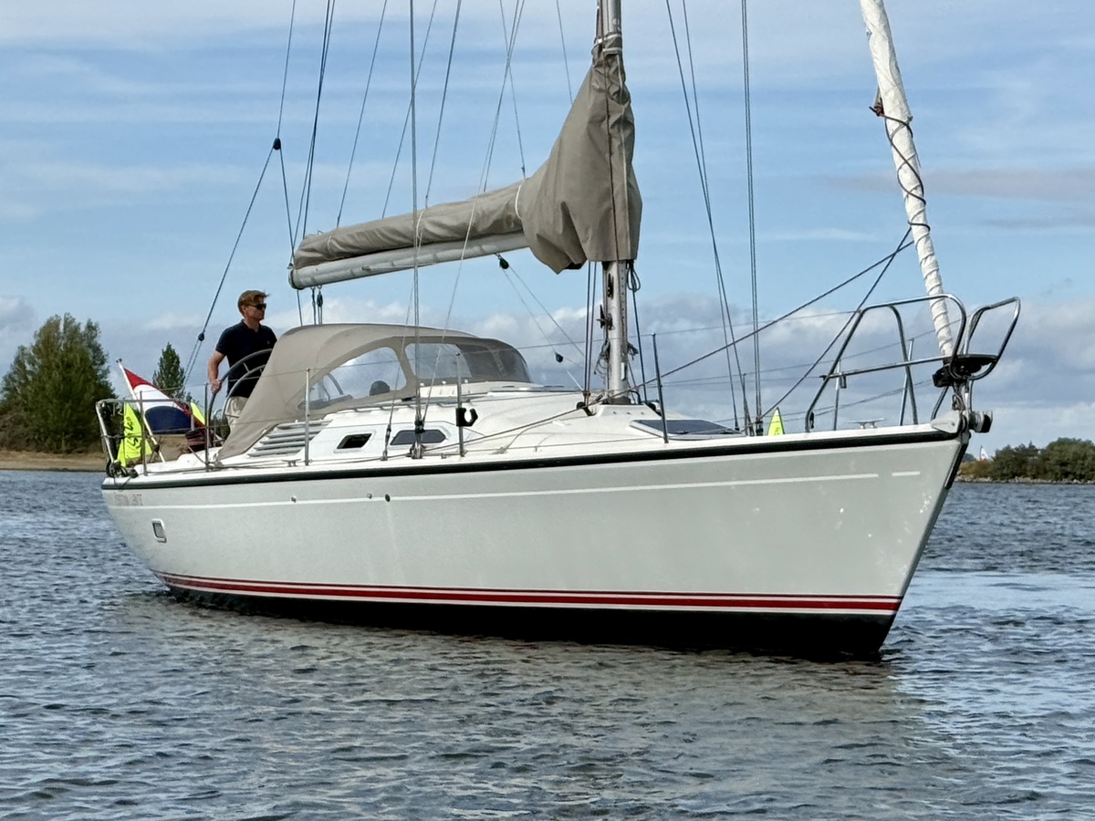 foto: 19 Dehler 37 cws 3-cabins