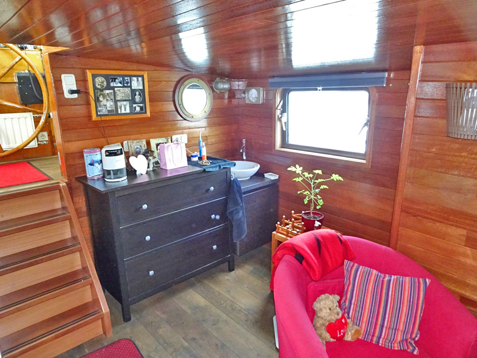 foto: 25 Spits B&B Varend Woonschip 39.09 met CvO